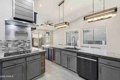 8923 E Capri Avenue, Mesa, AZ 85208 - Photo 10