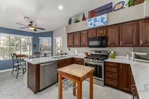 10965 W Tonopah Dr, Peoria, AZ 85373 - Photo 12