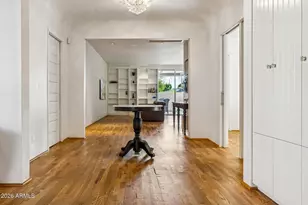 307 E Catalina Dr, Phoenix, AZ 85012 - Photo 1