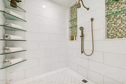 307 E Catalina Drive, Phoenix, AZ 85012 - Photo 18