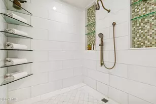 307 E Catalina Dr, Phoenix, AZ 85012 - Photo 18