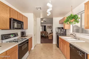 1116 W Maldonado Rd, Phoenix, AZ 85041 - Photo 10