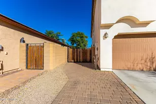 7536 W Molly Dr, Peoria, AZ 85383 - Photo 14