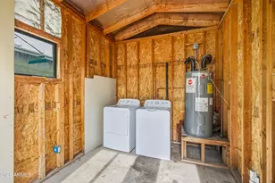 2726 W Taylor St, Phoenix, AZ 85009 - Photo 14