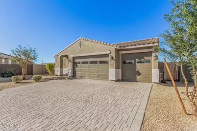 1848 S 223rd Lane, Buckeye, AZ 85326 - Photo 2