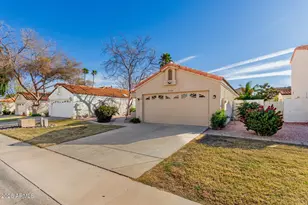 4109 E Mercer Ln, Phoenix, AZ 85028 - Photo 4