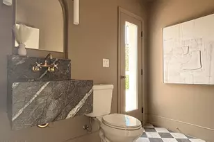 3131 E Las Rocas Dr, Phoenix, AZ 85028 - Photo 14