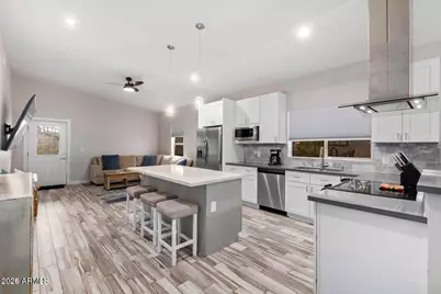 2647 E Contention Mine Road, Phoenix, AZ 85032 - Photo 8