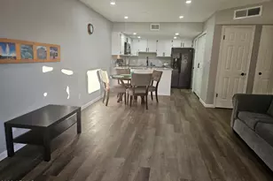 2144 E Center Ln, Tempe, AZ 85281 - Photo 32