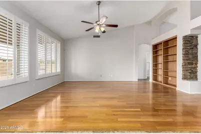 402 E Blue Eagle Lane, Phoenix, AZ 85086 - Photo 12