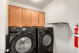 402 E Blue Eagle Ln, Phoenix, AZ 85086 - Photo 34