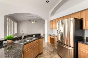 402 E Blue Eagle Ln, Phoenix, AZ 85086 - Photo 16