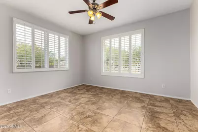 402 E Blue Eagle Lane, Phoenix, AZ 85086 - Photo 28