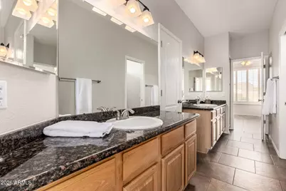 402 E Blue Eagle Lane, Phoenix, AZ 85086 - Photo 30