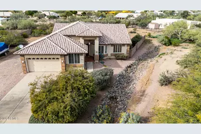 402 E Blue Eagle Lane, Phoenix, AZ 85086 - Photo 2