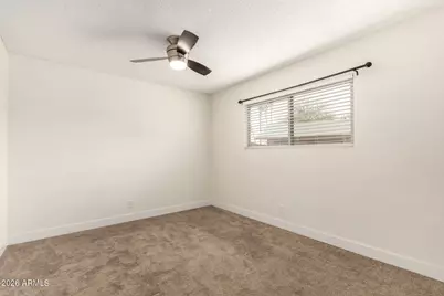 4942 W Townley Avenue, Glendale, AZ 85302 - Photo 8