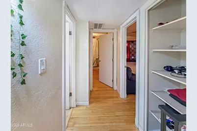6855 W Devonshire Avenue, Phoenix, AZ 85033 - Photo 8