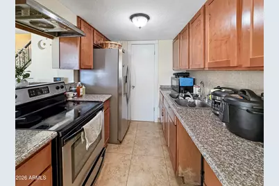 6855 W Devonshire Avenue, Phoenix, AZ 85033 - Photo 6