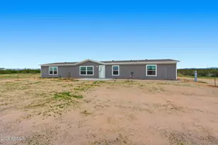 19838 E Bear Ln, Florence, AZ 85132 - Photo 2