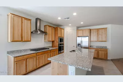 7072 W Plum Road, Peoria, AZ 85383 - Photo 2