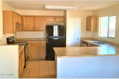 6698 E Summerset Road, Florence, AZ 85132 - Photo 2