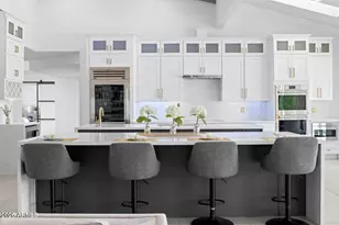 9850 N 83rd Pl, Scottsdale, AZ 85258 - Photo 8