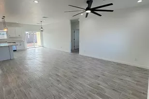 12291 W Lobo Dr, Arizona City, AZ 85123 - Photo 2