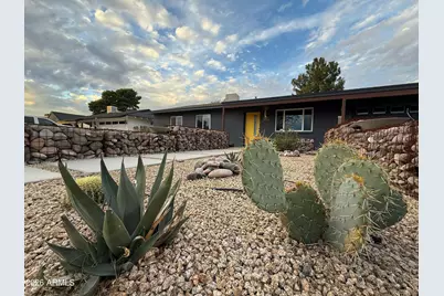 2444 E Flower Street, Phoenix, AZ 85016 - Photo 1