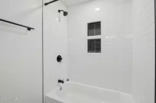 2444 E Flower St, Phoenix, AZ 85016 - Photo 22