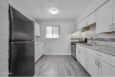 1744 W Glendale Avenue #10, Phoenix, AZ 85021 - Photo 6