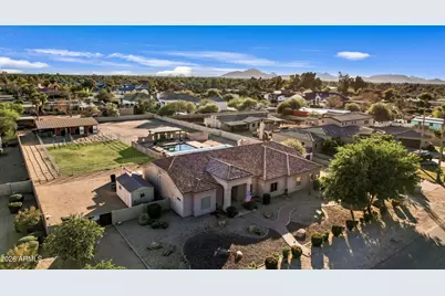 9851 E Charter Oak Road, Scottsdale, AZ 85260 - Photo 2