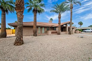 5402 E Acoma Dr, Scottsdale, AZ 85254 - Photo 4