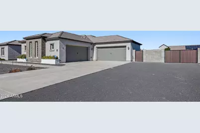 494 W Haxtun Street, San Tan Valley, AZ 85143 - Photo 4