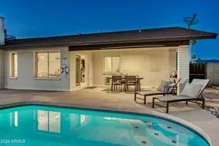 301 E Muriel Dr, Phoenix, AZ 85022 - Photo 32