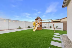 17152 W Manzanita Dr, Waddell, AZ 85355 - Photo 12