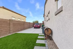 17152 W Manzanita Dr, Waddell, AZ 85355 - Photo 4