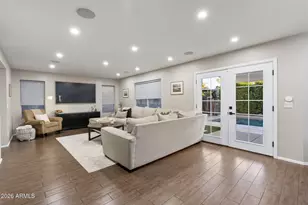 3401 E Oraibi Dr, Phoenix, AZ 85050 - Photo 8