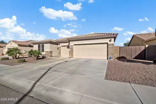 9964 W Patrick Ln, Peoria, AZ 85383 - Photo 2