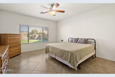 9964 W Patrick Lane, Peoria, AZ 85383 - Photo 14