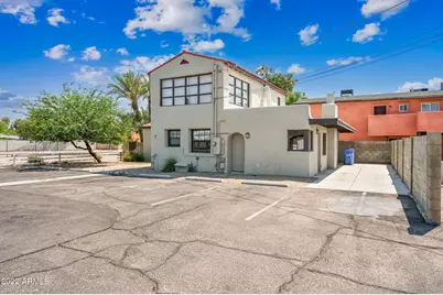 3949 E Earll Drive #Apt 14, Phoenix, AZ 85018 - Photo 1