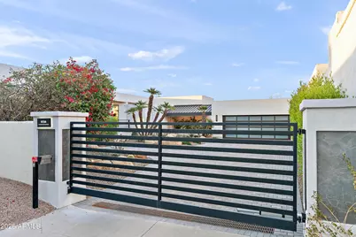 5724 N Echo Canyon Drive, Phoenix, AZ 85018 - Photo 4