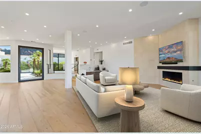 5724 N Echo Canyon Drive, Phoenix, AZ 85018 - Photo 8