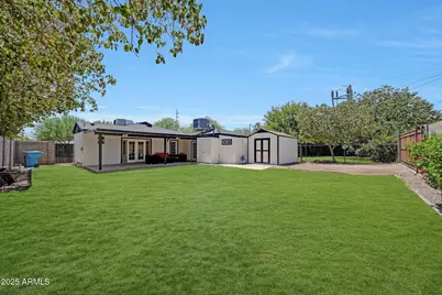 224 W Glenrosa Avenue, Phoenix, AZ 85013 - Photo 1