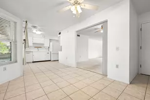 17214 N Palo Verde Dr, Sun City, AZ 85373 - Photo 8