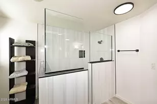 9785 N 80th Pl, Scottsdale, AZ 85258 - Photo 32