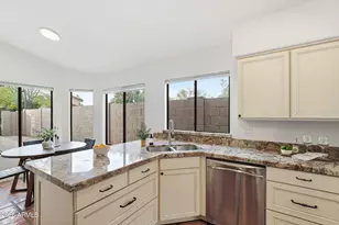 8859 S Grandview Dr, Tempe, AZ 85284 - Photo 16