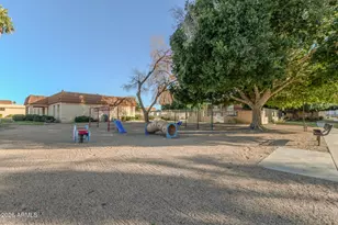 1627 E Logan Dr, Tempe, AZ 85282 - Photo 12