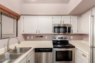 7300 N Dreamy Draw Dr, Phoenix, AZ 85020 - Photo 12