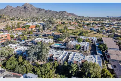 7300 N Dreamy Draw Drive #211, Phoenix, AZ 85020 - Photo 2