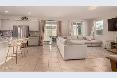 17320 W Daley Lane, Surprise, AZ 85387 - Photo 2